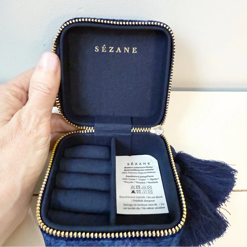 Sézane Velvet Jewelry Case Navy Blue